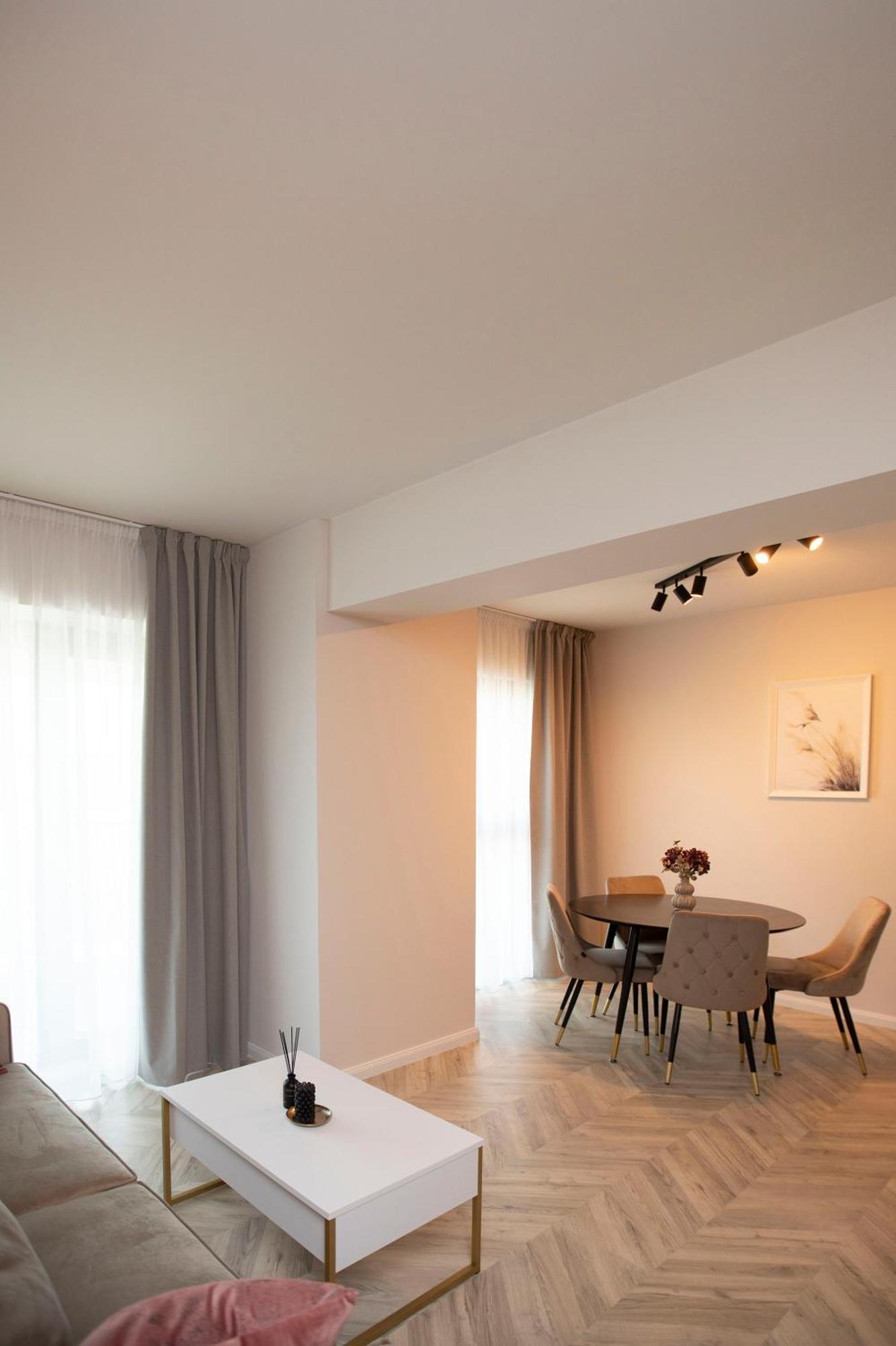 Boudoir 139 Apartments City Tower -18Th Floor Kolozsvár Kültér fotó